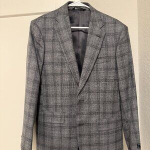 Classic look, modern cut grey Blazer. High quality